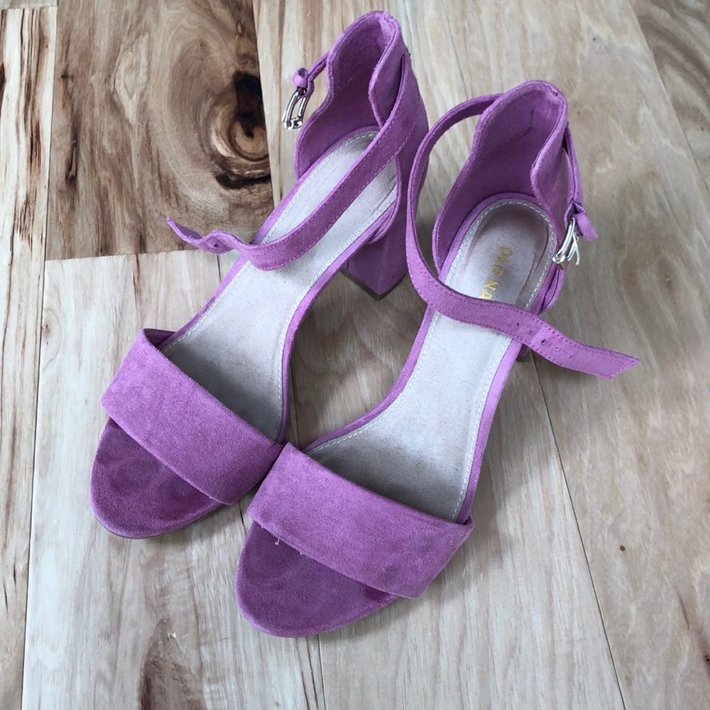 Chunky heel sandal